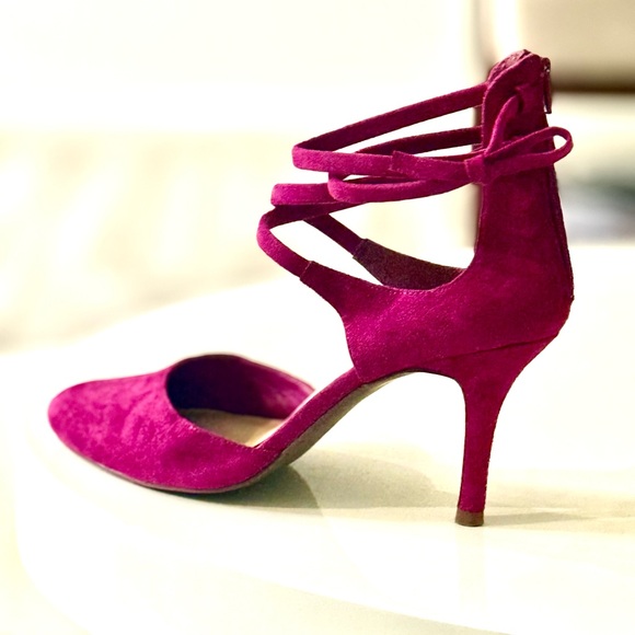Chic Magenta Strappy Heels - Picture 1 of 12